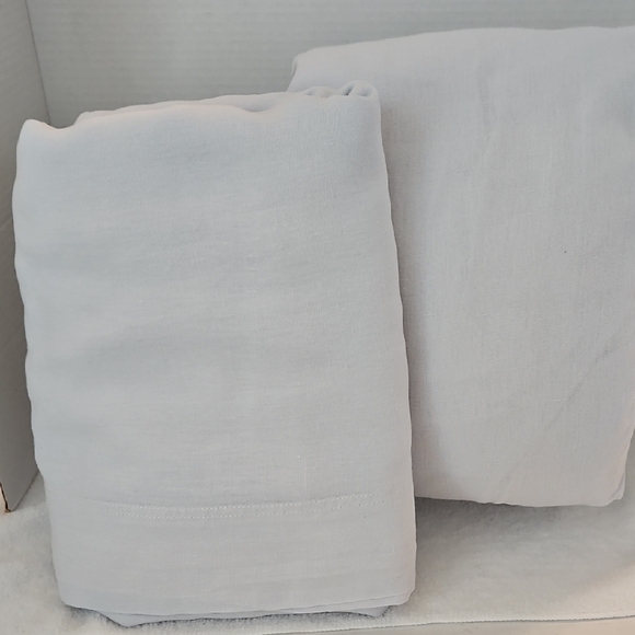 Garnet Hill Other - Garnet Hill Light Blue Soft European Flax Linen King Flat & Fitted Bedding Set